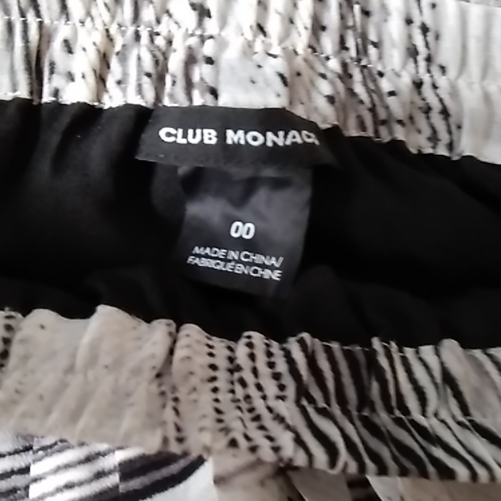 CLUB MONACO "Birta" Skirt/Skort - Picture 6 of 9